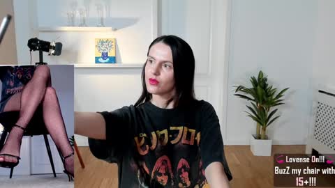 Elle  online show from January 4, 12:27 pm