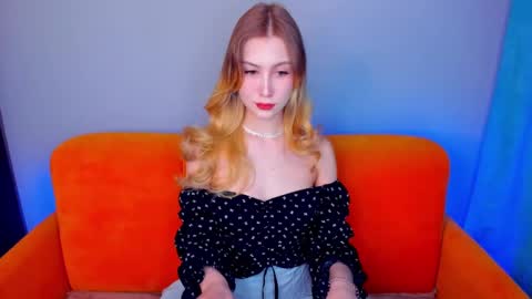 Snapshot of leiawow chatting on March 5, 8:43 am leiawow online show from March 5, 8:43 am