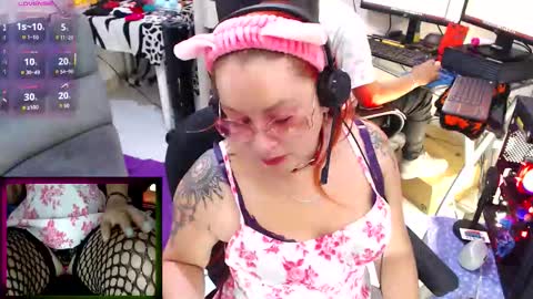 Snapshot of leidycrstnch21 chatting on October 16, 1:56 pm LeidyDi223 online show from October 16, 1:56 pm