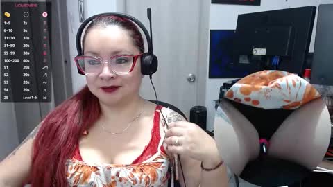 Snapshot of leidycrstnch21 chatting on November 30, 3:27 pm LeidyDi223 online show from November 30, 3:27 pm