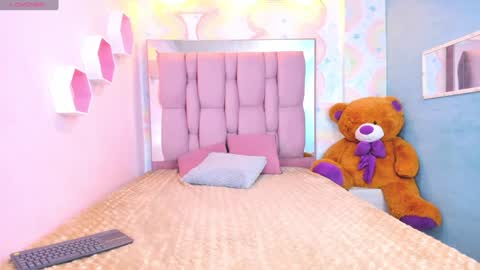 LEIGH ANGELS online show from January 24, 10:41 pm