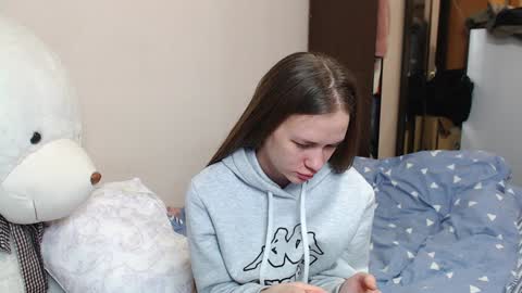 leila_bambi online show from December 9, 3:33 pm