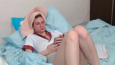 leila_bambi online show from February 13, 10:43 pm