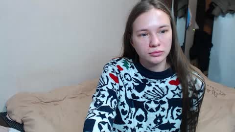 leila_bambi_ online show from December 5, 2:00 pm