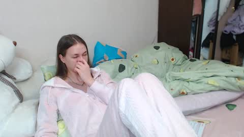 leila_bambi_ online show from January 22, 10:37 pm