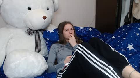 leila_bambi_ online show from January 29, 10:27 am