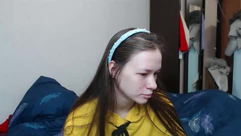 leila_bambi_ online show from March 11, 4:40 pm