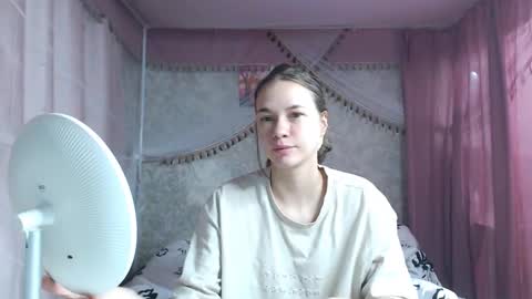 leila_bambi_ online show from November 23, 12:49 pm