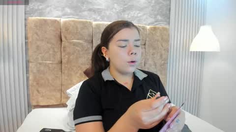 leilapons online show from October 28, 4:42 pm