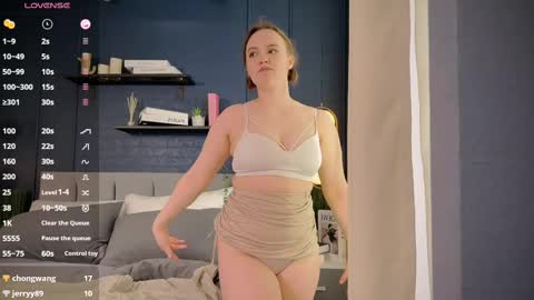 Lela online show from February 12, 10:04 pm