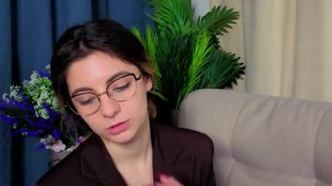 Alexandria online show from November 7, 8:42 pm