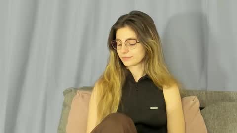 Alexandria online show from December 2, 7:20 pm