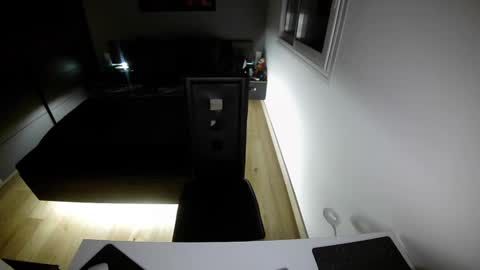 Ange online show from December 24, 5:16 am