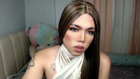 lena online show from February 25, 4:00 pm