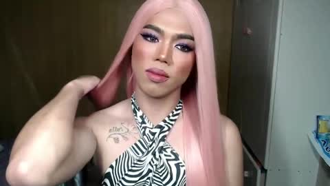 lena online show from March 10, 5:29 pm