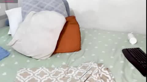 Snapshot of lenz335100 chatting on September 11, 7:25 pm lenz335100 online show from September 11, 7:25 pm