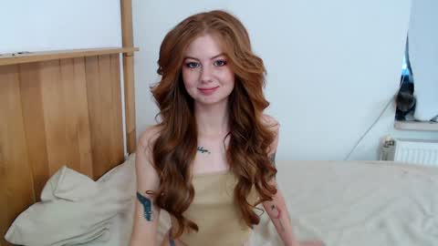 Snapshot of leo_and_lori chatting on December 25, 7:46 am Leo and Lori online show from December 25, 7:46 am