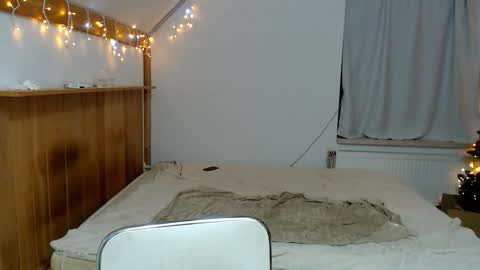 Snapshot of leo_and_lori chatting on January 13, 11:49 pm Leo and Lori online show from January 13, 11:49 pm