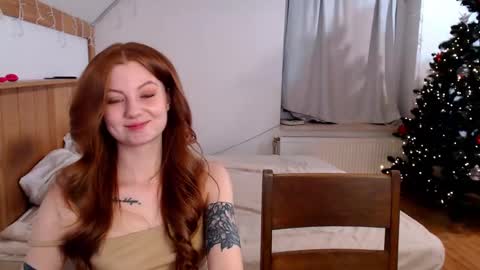 Snapshot of leo_and_lori chatting on February 19, 2:33 am Leo and Lori online show from February 19, 2:33 am