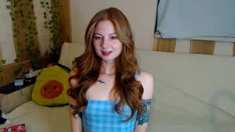 Snapshot of leo_and_lori chatting on November 16, 6:35 pm Leo and Lori online show from November 16, 6:35 pm