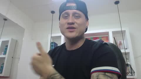 Yesid online show from February 14, 2:33 pm