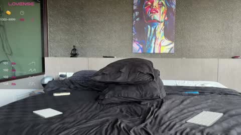 Leon online show from February 26, 1:21 am