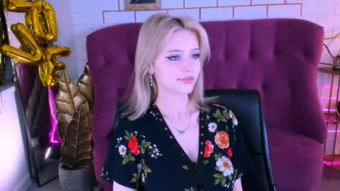 leonastone online show from October 30, 5:02 pm