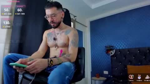 Snapshot of leondevereda_ chatting on January 25, 7:39 pm Len online show from January 25, 7:39 pm