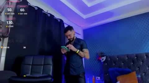 Snapshot of leondevereda_ chatting on January 26, 8:14 am Len online show from January 26, 8:14 am