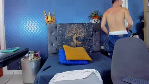 Snapshot of leondevereda_ chatting on January 31, 8:54 pm Len online show from January 31, 8:54 pm