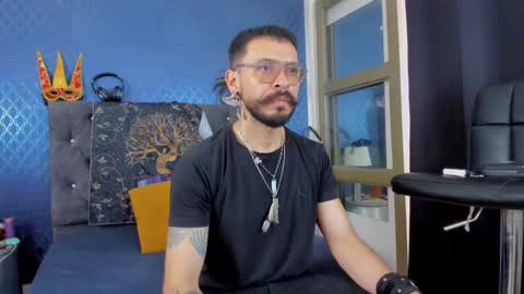 Snapshot of leondevereda_ chatting on February 2, 8:30 pm Len online show from February 2, 8:30 pm