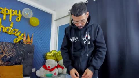 Snapshot of leondevereda_ chatting on February 21, 4:07 am Len online show from February 21, 4:07 am