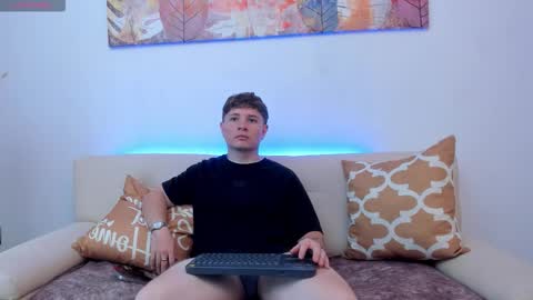 Leo  online show from October 9, 9:13 pm