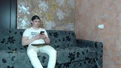 Snapshot of leoroman chatting on January 16, 3:02 pm leoroman online show from January 16, 3:02 pm