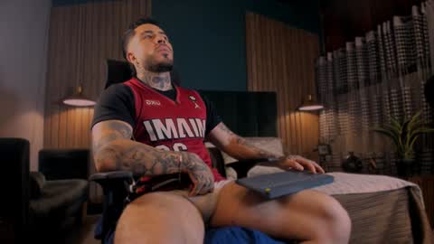 Leo Salvatore online show from February 2, 3:10 am