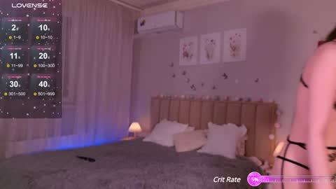 Nicole Moore online show from January 18, 6:10 pm