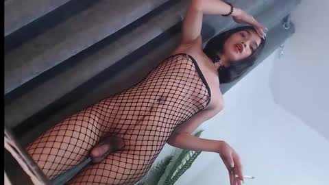 Trisha18 online show from January 21, 8:32 pm