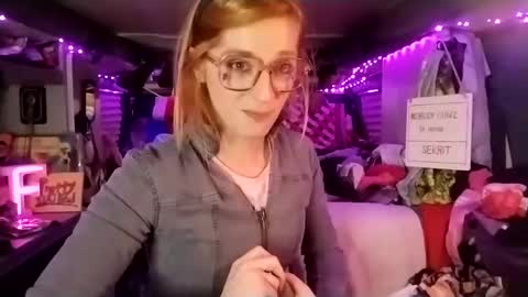 LesleyGumGrass- The Boring Trans girl online show from February 27, 5:24 am