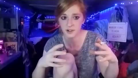 LesleyGumGrass- The Boring Trans girl online show from March 3, 9:05 pm