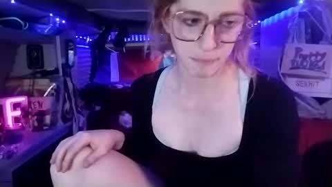 LesleyGumGrass- The Boring Trans girl online show from March 11, 3:26 am