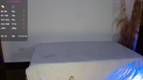 Snapshot of leslie17_ chatting on September 22, 1:02 pm Leslie online show from September 22, 1:02 pm