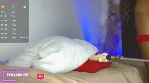 Snapshot of leslie17_ chatting on October 2, 3:19 pm Leslie online show from October 2, 3:19 pm