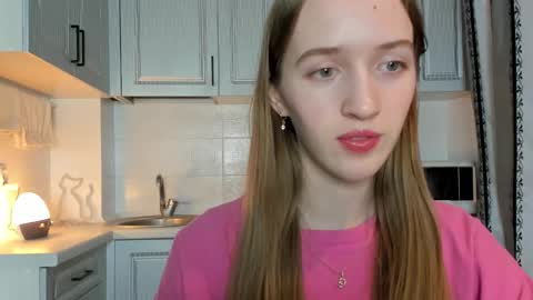 Snapshot of leslie_my_lovee chatting on October 29, 8:32 pm LESLIE online show from October 29, 8:32 pm