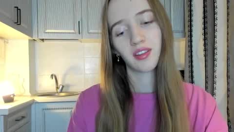 Snapshot of leslie_my_lovee chatting on November 17, 7:52 pm LESLIE online show from November 17, 7:52 pm