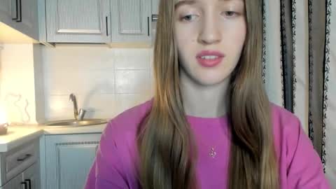 Snapshot of leslie_my_lovee chatting on November 21, 6:28 pm LESLIE online show from November 21, 6:28 pm