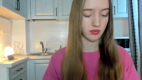 Snapshot of leslie_my_lovee chatting on November 30, 8:40 am LESLIE online show from November 30, 8:40 am