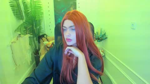 lesliemineg online show from November 1, 7:49 pm