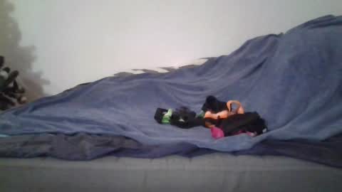 Snapshot of lestaro chatting on December 22, 7:31 pm neoglo online show from December 22, 7:31 pm