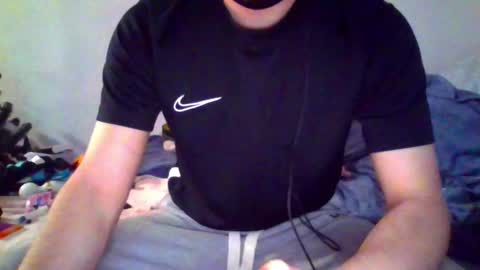 Snapshot of lestaro chatting on December 22, 11:20 pm neoglo online show from December 22, 11:20 pm