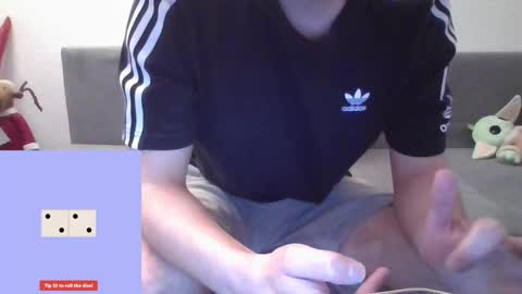 Snapshot of lestaro chatting on January 11, 12:55 am neoglo online show from January 11, 12:55 am